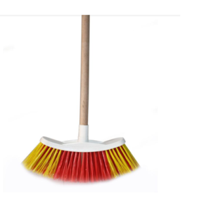 ESCOBA CON PALO